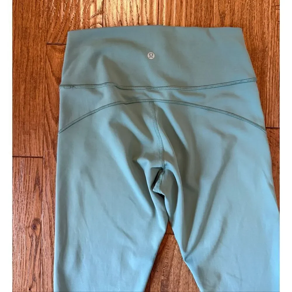 Lululemon in movement tight everlux frost green size 8